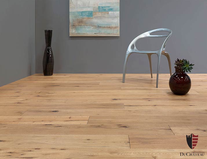 Natural hardwood floor by DuChateau